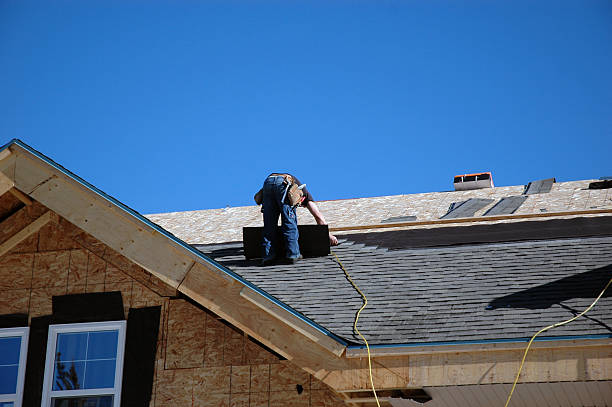 Roof Gutter Cleaning in Lakeside, OR